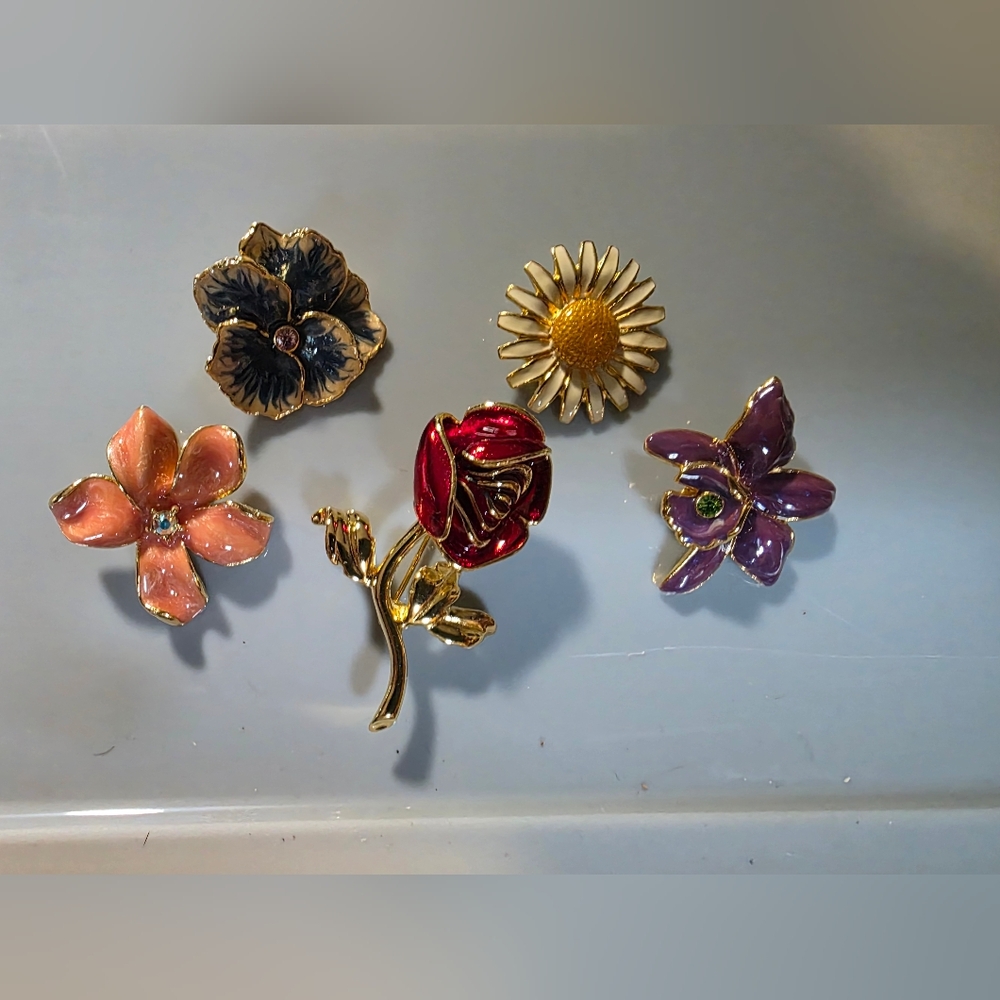Vintage Joan Rivers Classic Interchangable Flower Brooch Set - Picture 10 of 10